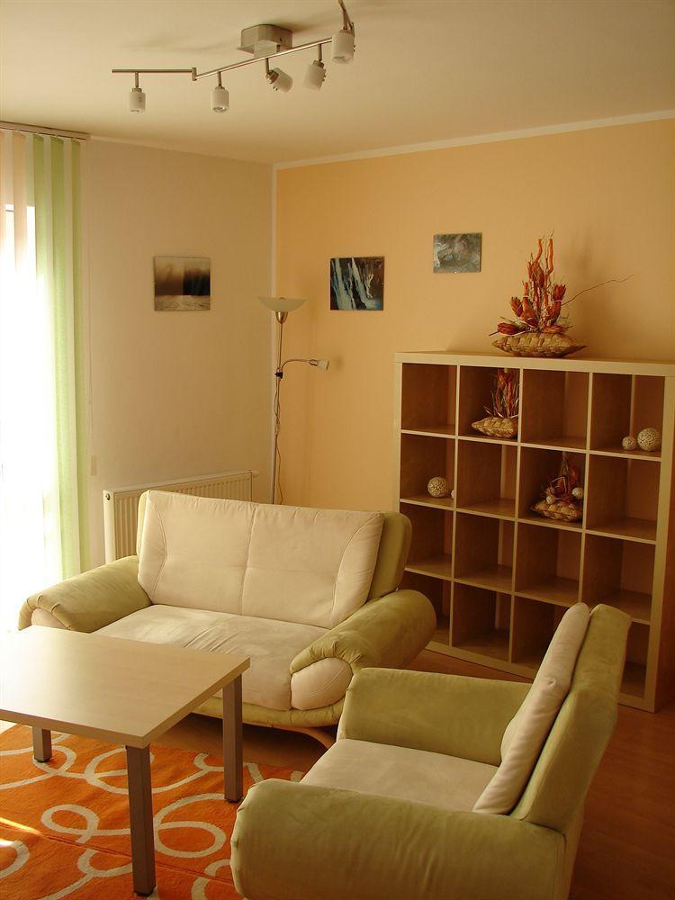 Eel Accommodation Бърно Екстериор снимка