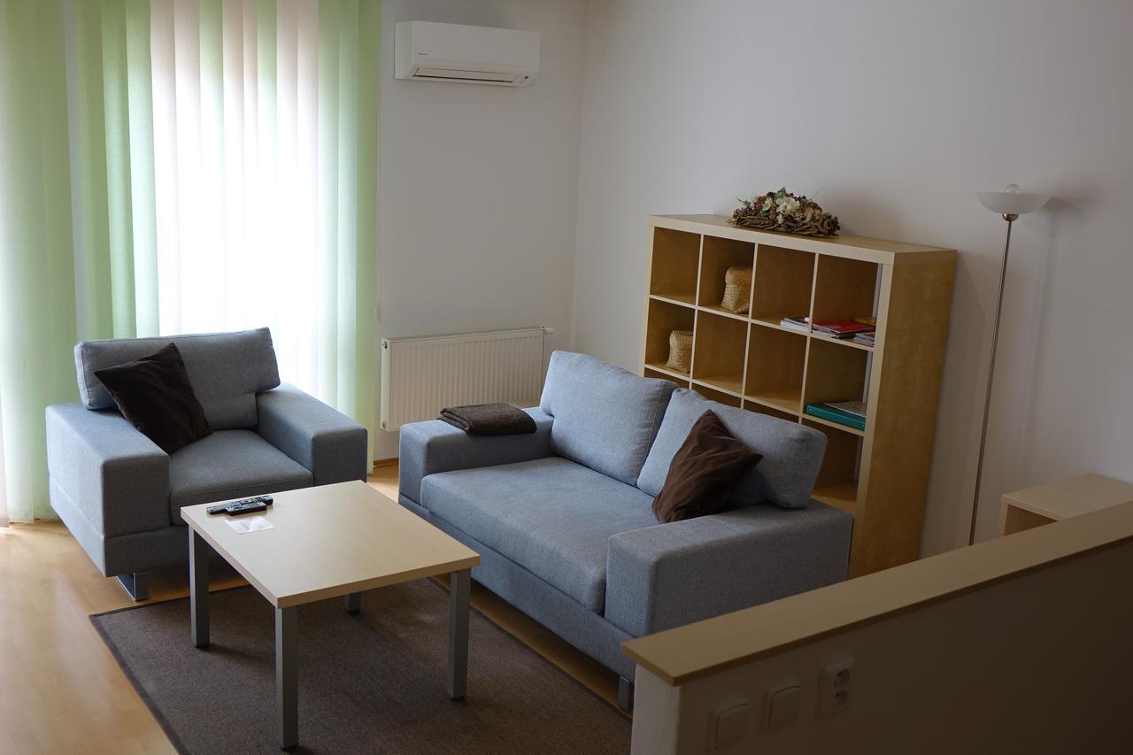 Eel Accommodation Бърно Екстериор снимка